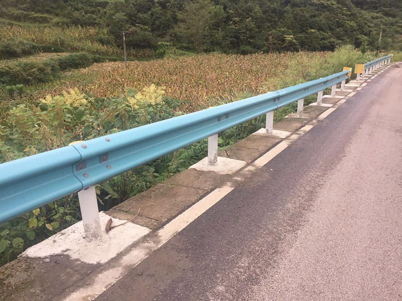 沈陽雙波護(hù)欄板