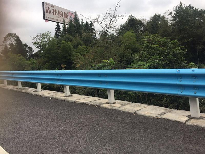福建三波護(hù)欄板